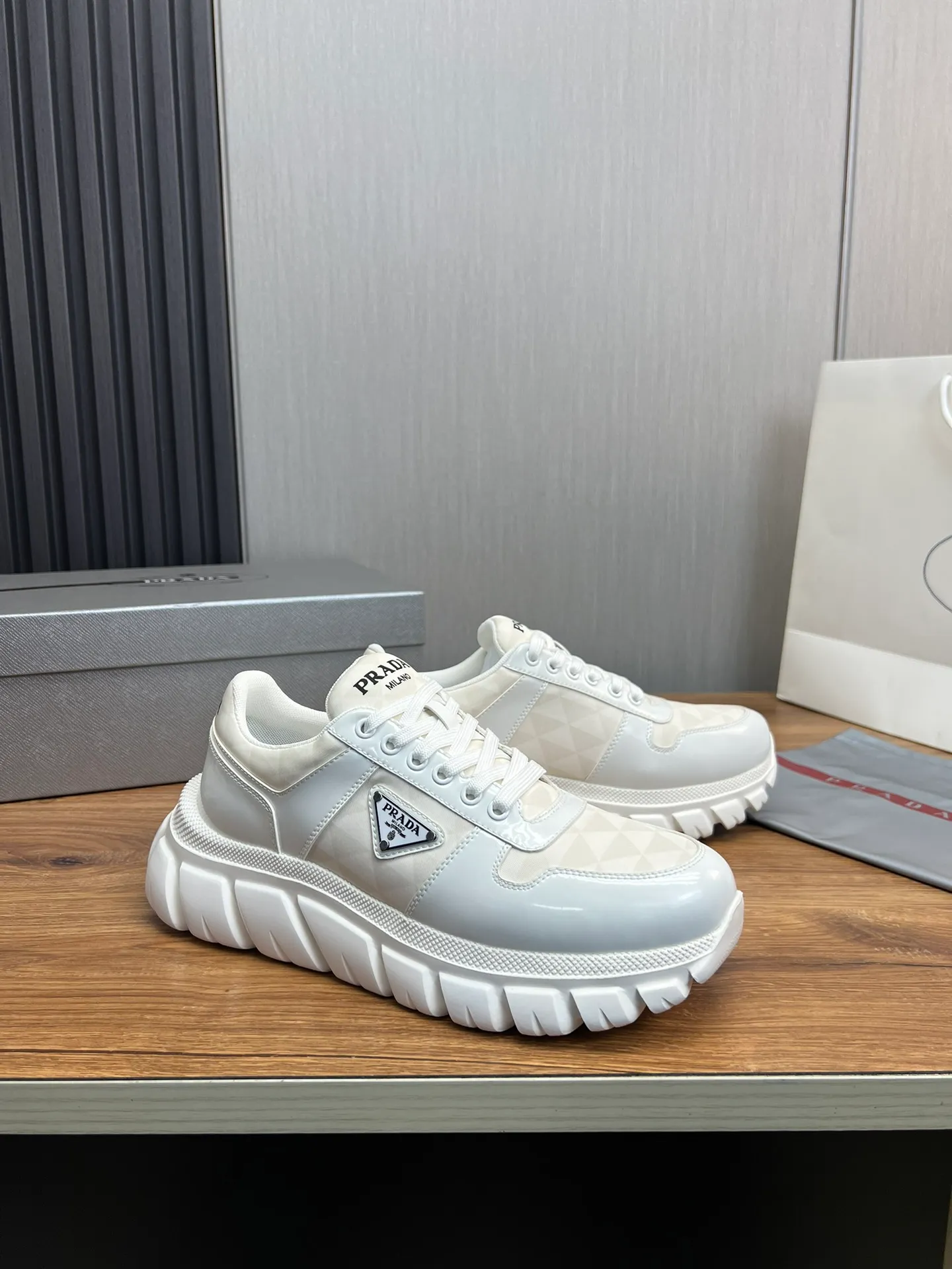Men's shoes 💰560💰 [PRADA] Men's shoes are popular in the counter, official website is synchronized, 1 high-quality shipment ✔️Original cowhide + cowhide lining, 1🆚1 replica, original sole, 38-45 (45 customized, non-refundable)